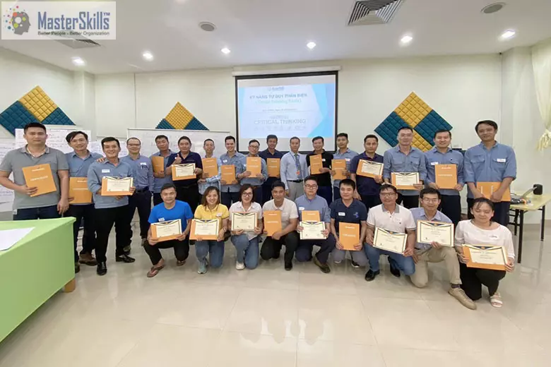 Kỹ Năng Tư Duy Phản Biện