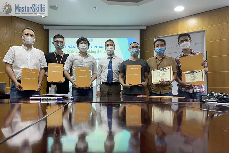 Kỹ Năng Tư Duy Phản Biện